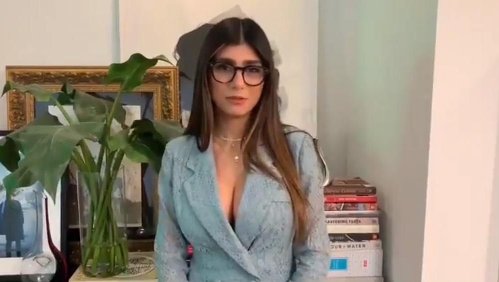 1000px x 565px - Mia Khalifa, Former Pornstar Reveals Her Earnings From Adult Entertainment  Career To Be 'Just $12000' in New Video, Sparks Discussion on Porn Industry  | ðŸ‘ LatestLY