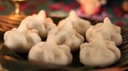 Ukadiche Modak Recipe For Ganesh Chaturthi 2019: How to Make Traditional Steamed Modak in Authentic Maharashtrian Style This Ganeshotsav (Watch Video)