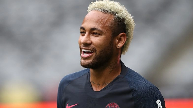 Neymar Jr Slams Barcelona’s First-Half Penalty During UCL 2021 Match, PSG Star Deletes the Tweet Later