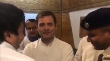 Rahul Gandhi Tries to Convince Srinagar Airport Officials to Let Him Step Out, Meet People in Jammu and Kashmir; Watch Video