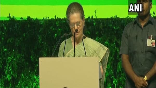 Sonia Gandhi Attacks Modi Government, Says 'Rajiv Gandhi Never Used Power to Destroy Freedom of People' Sonia Gandhi Attacks Modi Government, Says 'Rajiv Gandhi Never Used Power to Destroy Freedom of People'