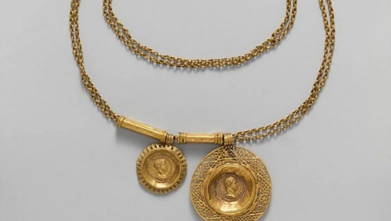 Brave 11-Year-Old Mumbai Boy Fights Thief to Retrieve His Mother's Favourite Necklace Worth Rs 55,000