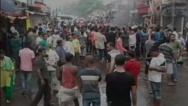 West Bengal: Massive Protests in Asansol by Party Workers After TMC Councillor Shot Dead West Bengal: Massive Protests in Asansol by Party Workers After TMC Councillor Shot Dead
