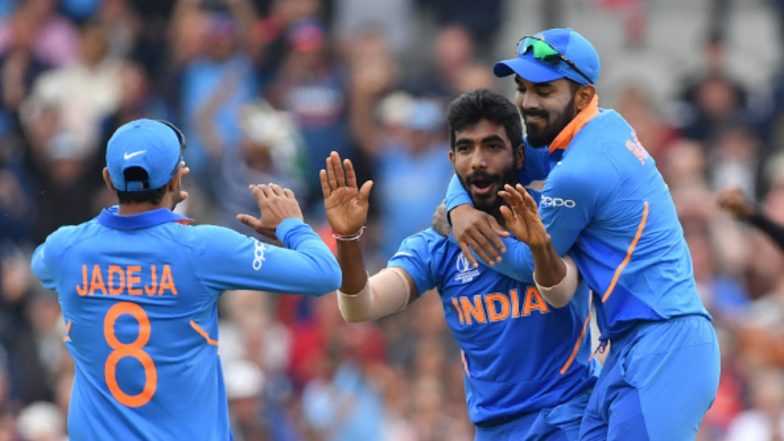 Ravindra Jadeja Enacts Jasprit Bumrah’s Bowling Action While Playing Dumb Charades With Rohit Sharma (Watch Hilarious Video)