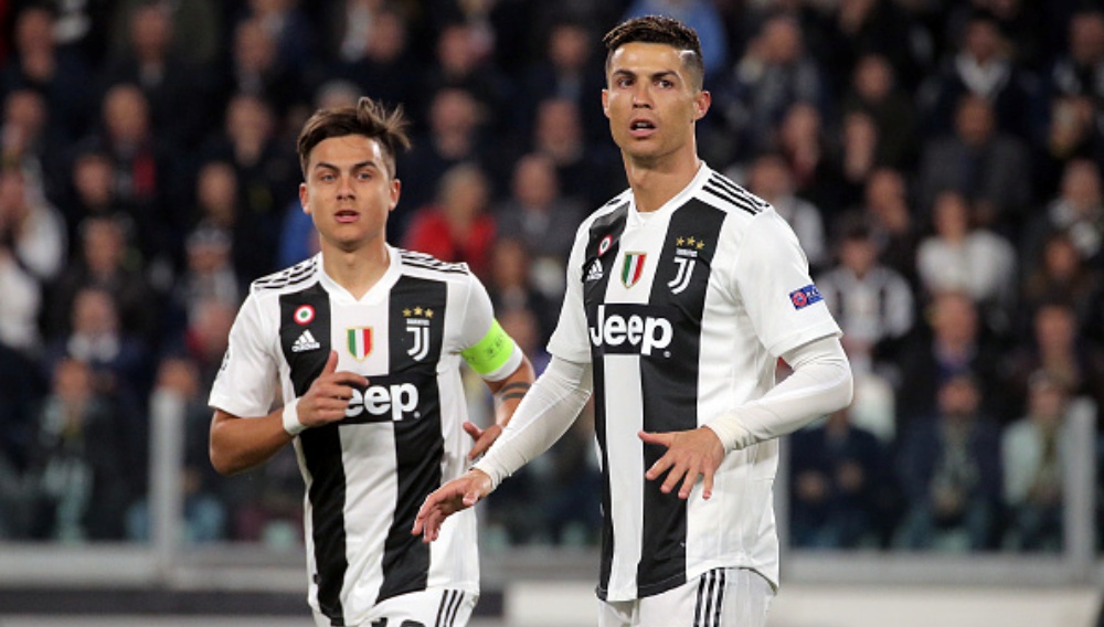 Cr7 store and dybala