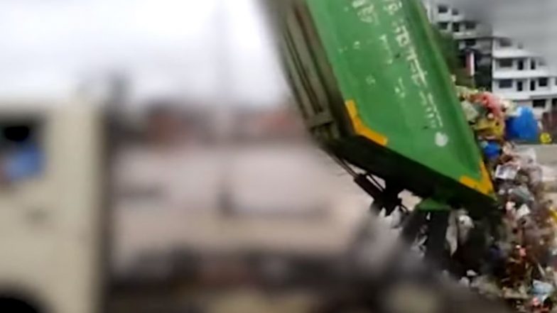 Viral Video of Sanitation Staff Dumping Garbage in a Flooding Bhiwandi River Raises Concerns Amidst Mumbai Rains