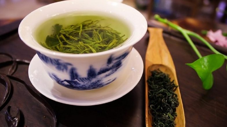 Flavonoid-Rich Diet Such as Apples And Tea Protects Against Cancer, Heart Disease: Study