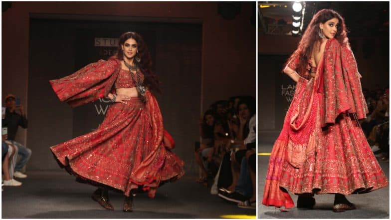 LFW Winter/Festive 2019: Genelia D’Souza’s Red Hot Look Will Make You Sing 'Jaane Tu Ya Jaane Na' (See Pics) LFW Winter/Festive 2019: Genelia D’Souza’s Red Hot Look Will Make You Sing 'Jaane Tu Ya Jaane Na' (See Pics)