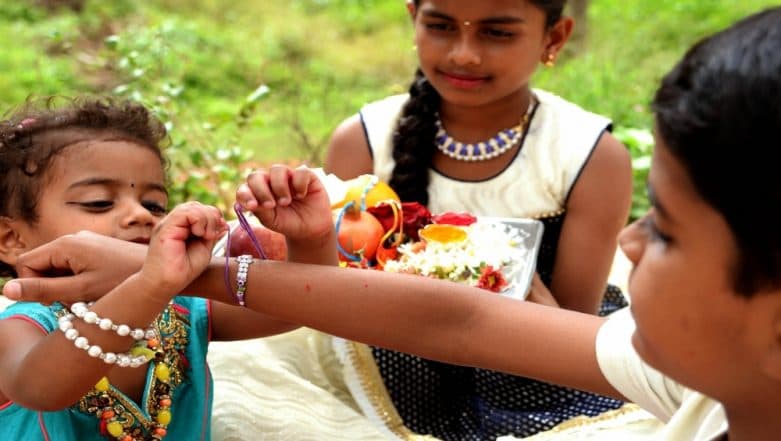 Raksha Bandhan 2019 Special: Resolve Sibling Fights in These Ways And Start Afresh Raksha Bandhan 2019 Special: Resolve Sibling Fights in These Ways And Start Afresh
