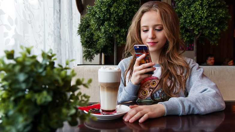 Would You Text Your Number Neighbour? Messaging Unknown People Becomes New Fun Twitter Trend and The Results Are Awesome!