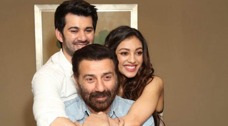 Sunny Deol Shares a Family-Like Bond with ‘Pal Pal Dil Ke Paas Unit