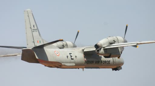 Military Infrastructure Boost Along China Border: IAF An-32 Lands at Vijaynagar Advanced Landing Ground in Arunachal Pradesh; Watch Video Military Infrastructure Boost Along China Border: IAF An-32 Lands at Vijaynagar Advanced Landing Ground in Arunachal Pradesh; Watch Video