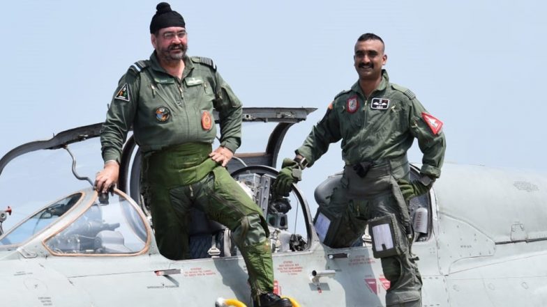 IAF Chief BS Dhanoa, Wing Commander Abhinandan Varthaman Fly Sortie in MiG-21 Fighter Aircraft; Watch Video