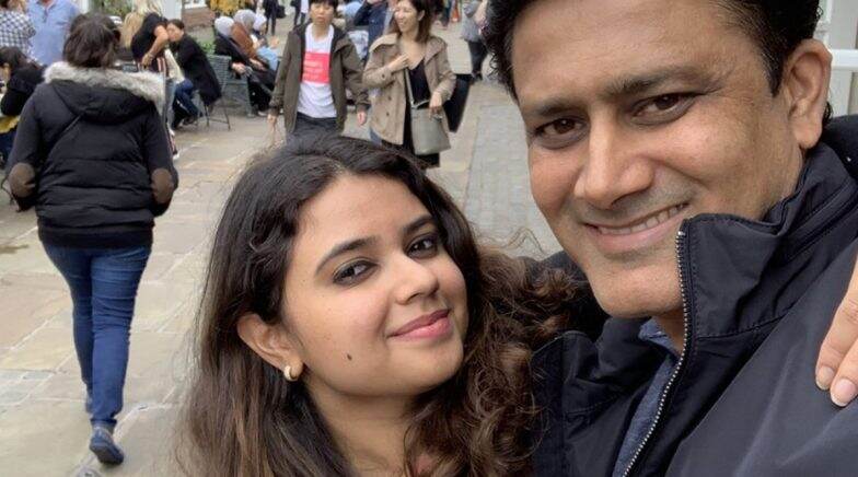 Anil Kumble Posts Adorable Pic With Daughter Aaruni While Shopping in ...