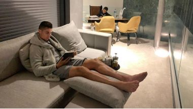 Cristiano Ronaldo Chooses to Read Book Than Attend Best FIFA Football Awards 2019! Juventus Forward Tweets 'Patience, Persistence Separate Pro From Amateur'