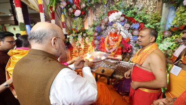 Ganesh Chaturthi 2019: Home Minister Amit Shah Arrives in Mumbai, Offers Prayers at Siddhivinayak Temple