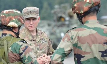 Exercise Yudh Abhyas 2019: US Soldiers Join Indian Army in Singing And Dancing on Assam Regiment's Marching Song, Watch Video