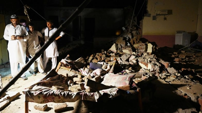 Pakistan Earthquake: Death Toll in Pak Quake Climbs to 22 As Rescuers Assess Damage