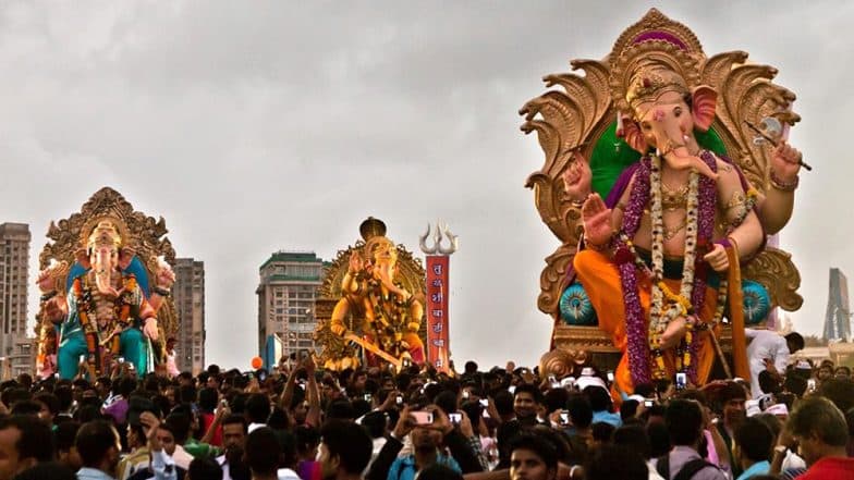 Ganpati Visarjan on Anant Chaturdashi 2019: Best Places in Mumbai to See Immersion of Lord Ganesh Idols and Be Part of Colourful Processions Ganpati Visarjan on Anant Chaturdashi 2019: Best Places in Mumbai to See Immersion of Lord Ganesh Idols and Be Part of Colourful Processions