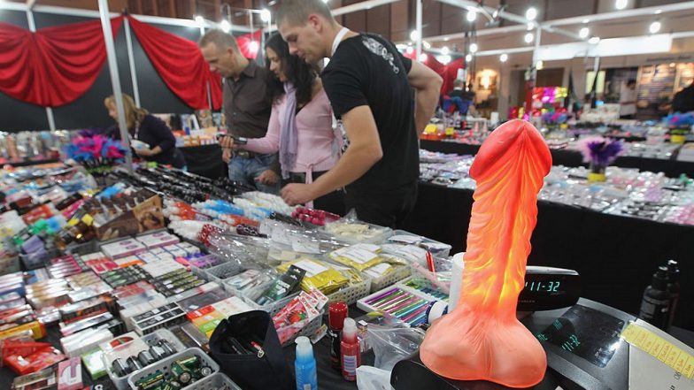 Kosher Sex' Shop Opened By American Rabbi's Daughter Chana Boteach in Tel Aviv | LatestLY Kosher Sex' Shop Opened By American Rabbi's Daughter Chana Boteach in Tel Aviv | LatestLY