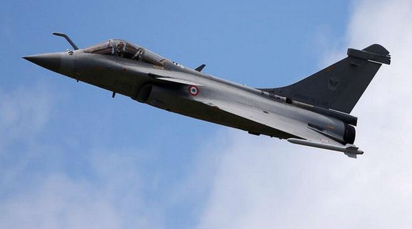 Rafale Aircraft: Ahead of Arrival of Rafale Fighter Jets, French Envoy Says Indian Technicians, Pilots 'Marvellously' Completed Their Training