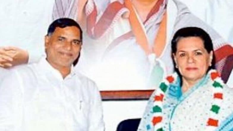 Congress Leader Kripashankar Singh Resigns From Party, Hours After Urmila Matondkar Quits Congress Leader Kripashankar Singh Resigns From Party, Hours After Urmila Matondkar Quits