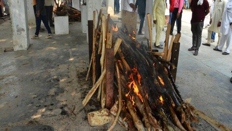 Maharashtra: Daughters-in-Law Carry Mother-in-Law's Body for Last Rites in Marathwada Maharashtra: Daughters-in-Law Carry Mother-in-Law's Body for Last Rites in Marathwada