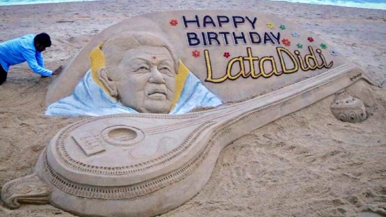 Lata Mangeshkar 90th Birthday Special: Sudarsan Pattnaik Creates a Beautiful Sand Art on Puri Beach to Wish Imminent Bollywood Singer (View Pic)