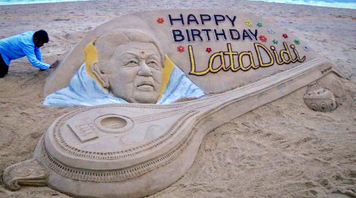 Lata Mangeshkar 90th Birthday Special: Sudarsan Pattnaik Creates a Beautiful Sand Art on Puri Beach to Wish Imminent Bollywood Singer (View Pic) Lata Mangeshkar 90th Birthday Special: Sudarsan Pattnaik Creates a Beautiful Sand Art on Puri Beach to Wish Imminent Bollywood Singer (View Pic)