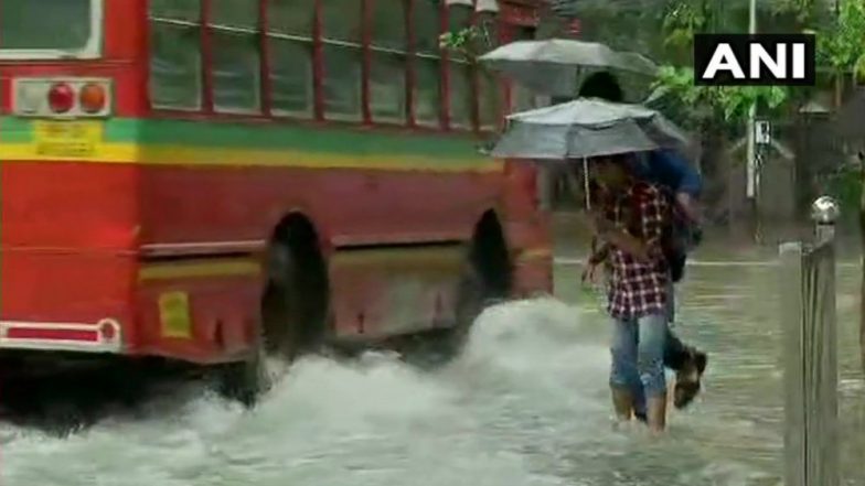 Mumbai Rains: BMC Appeals to All Offices & Other Establishments to Remain Closed Today in Mumbai, Except For Emergency Services