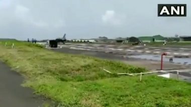 Naval LCA Tejas Successfully Executes ‘Arrested Landing’ at Goa Facility, Watch Video