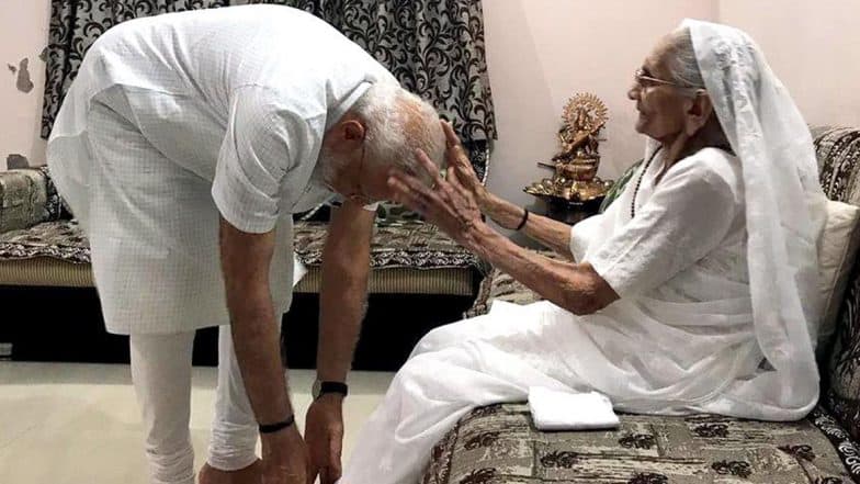 Narendra Modi's 69th Birthday to Start With His Mother Heeraben Modi's Blessing Narendra Modi's 69th Birthday to Start With His Mother Heeraben Modi's Blessing