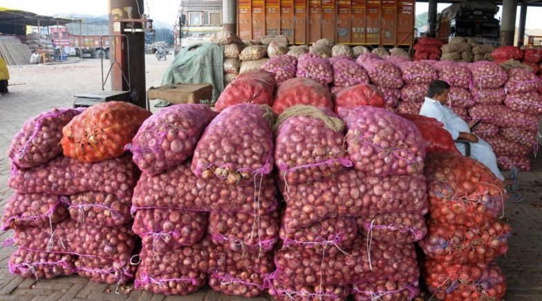 wo Teenagers Fed Up With Soaring Onion Prices, Steal Rs 60,000 Worth of Onions And Sold Them at Just Rs 10-20/kg