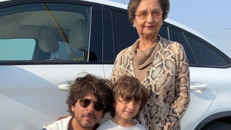 Shah Rukh Khan's Pic With AbRam Khan and His Mom-In-Law Is So Cute!