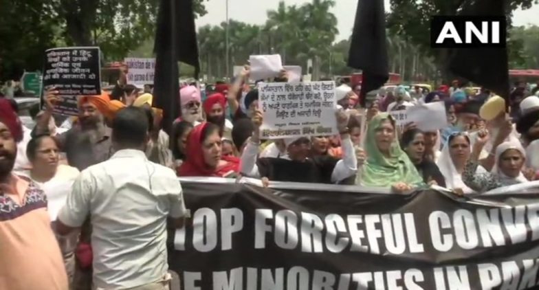 Sikhs Launch Massive Protest Outside Pakistan Embassy In New Delhi ...