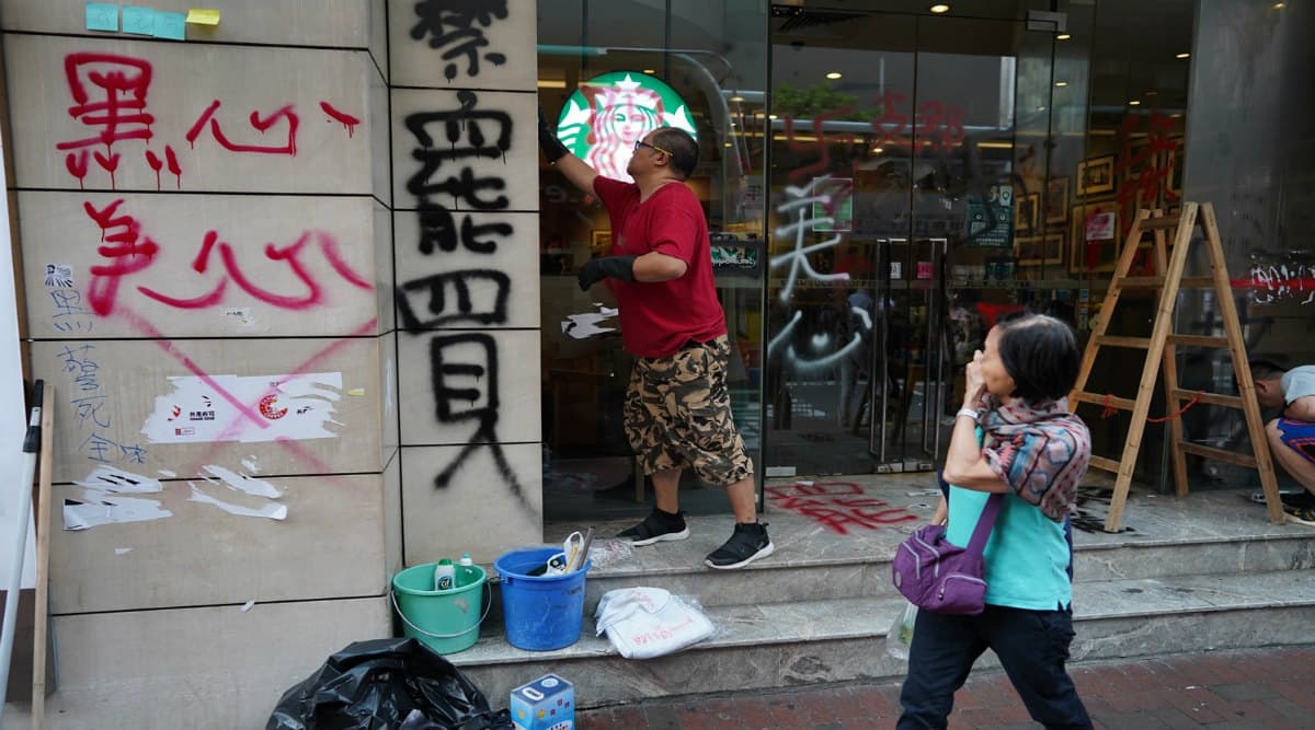 Hong Kong Protests: Starbucks Emerges as Latest Brand to Fall Foul of Pro-Democracy Protesters Hong Kong Protests: Starbucks Emerges as Latest Brand to Fall Foul of Pro-Democracy Protesters