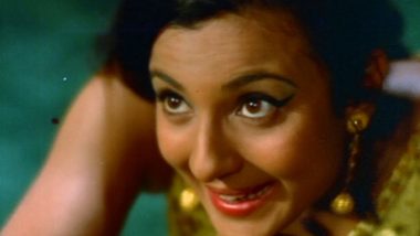 Tanuja Samarth Birthday: 10 Melodious Songs Featuring the Jewel Thief Actress That Are Simply Gold! (Watch Videos)