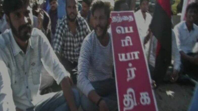 Kerala: Political Parties Stage Protest Urging State Government to Allow Siruvani Reservoir to Reach Maximum Level Kerala: Political Parties Stage Protest Urging State Government to Allow Siruvani Reservoir to Reach Maximum Level