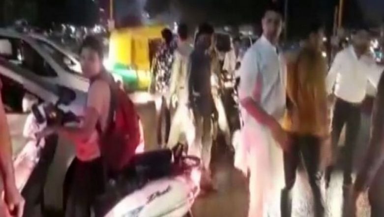 MP Sports Minister Jitu Patwari Manages Traffic in Indore After Getting Stuck in Jam, Watch Video