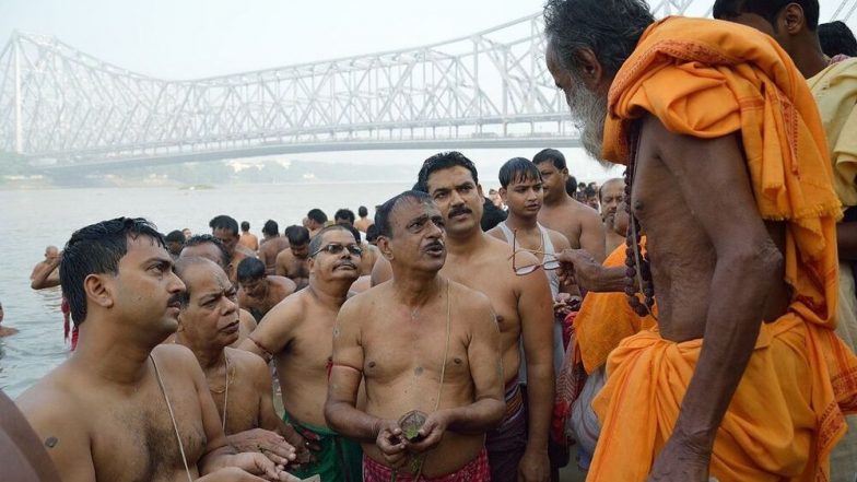 Mahalaya 2020 Date And Significance: Know All About The Day When Pitru Paksha Ends; Here's Why Durga Puja Will be Celebrated a Month After Mahalaya This Year