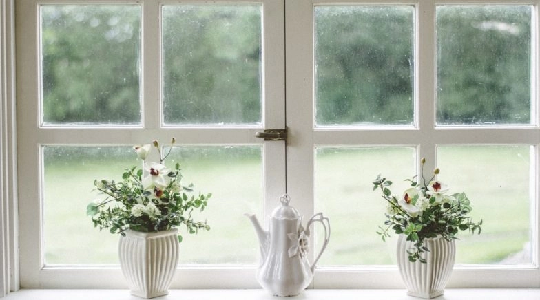 Here's How to Keep Your Room Cool without Resorting to Running the A/C all day