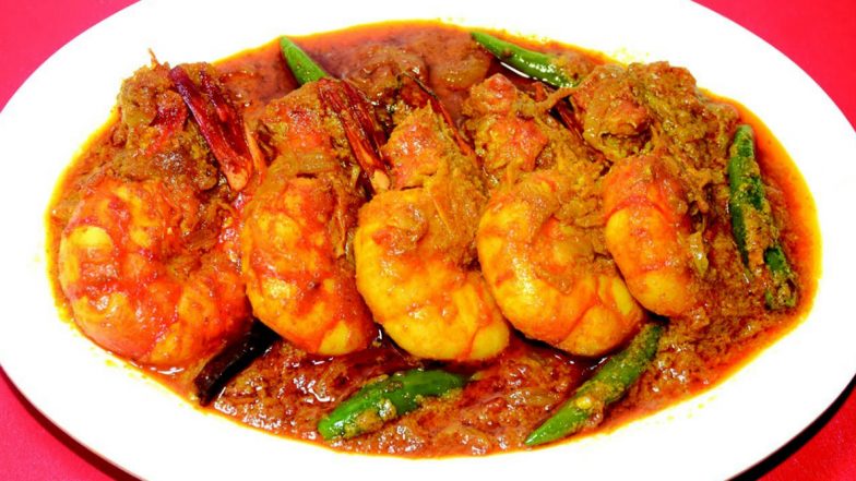 Durga Puja 2019 Traditional Bengali Dishes: Kosha Mangsho to Muri Ghonto, Check Out the Finger Licking Non-Veg Food Recipes to Devour This Pujo