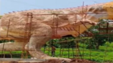 Gujarat: 30-Feet Tall Dinosaur Statue in Vicinity of Statue of Unity Collapses, Watch Video