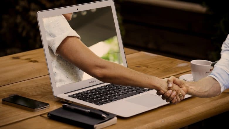 Here’s what to Do If Dating Apps Give You Texting Anxiety