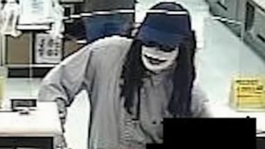 ‘Mummy Marauder’ Wanted by FBI! Robber Wraps Himself With White Bandage Before Attacking Harris County Bank (View Pic)