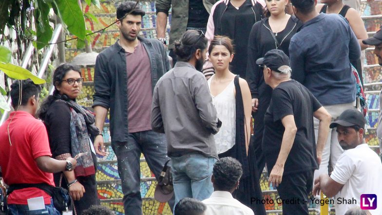 Sadak 2: Alia Bhatt and Aditya Roy Kapur Spotted Shooting in Bandra (View Pictures)