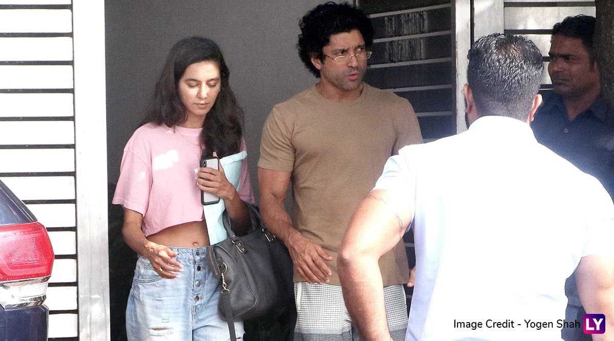 Farhan Akhtar, Shibani Dandekar Undergo Freezing 'Cryotherapy' Treatment Farhan Akhtar, Shibani Dandekar Undergo Freezing 'Cryotherapy' Treatment