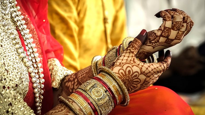 Latest Mehndi Designs For Karwa Chauth 2019 on TikTok: Easy and Trending Arabic Mehandi Designs and Indian Henna Patterns to Try out at Home This Karva Chauth (DIY Video Tutorials)