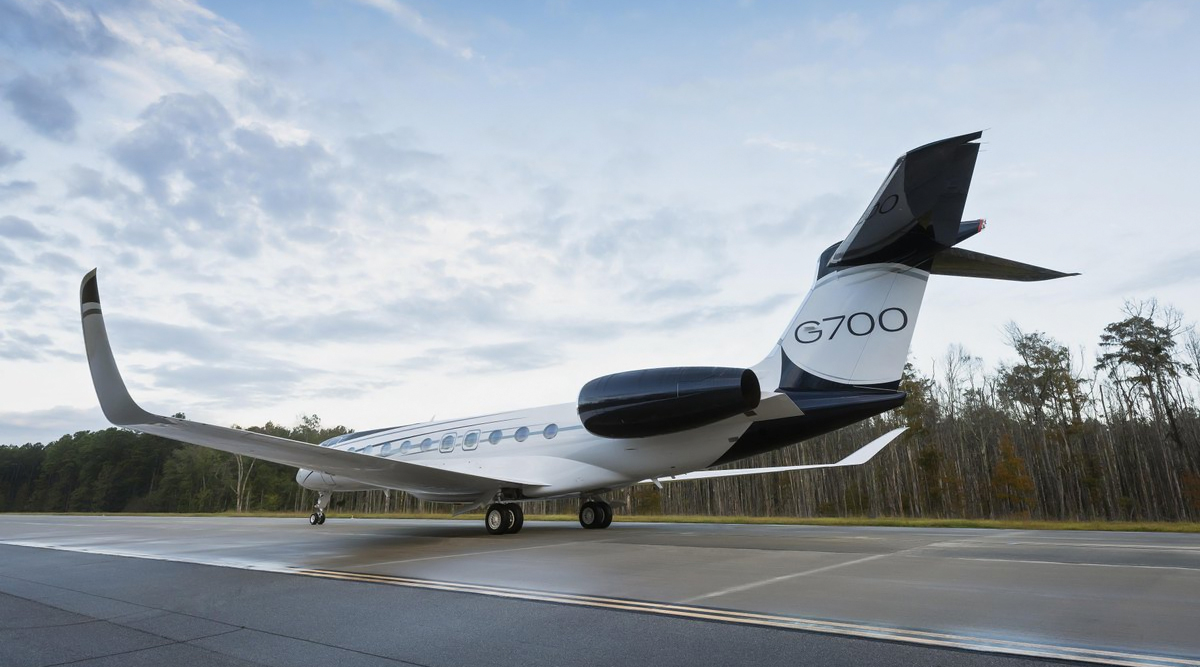 Gulfstream Unveils G700, World's Biggest Private Jet, in ...