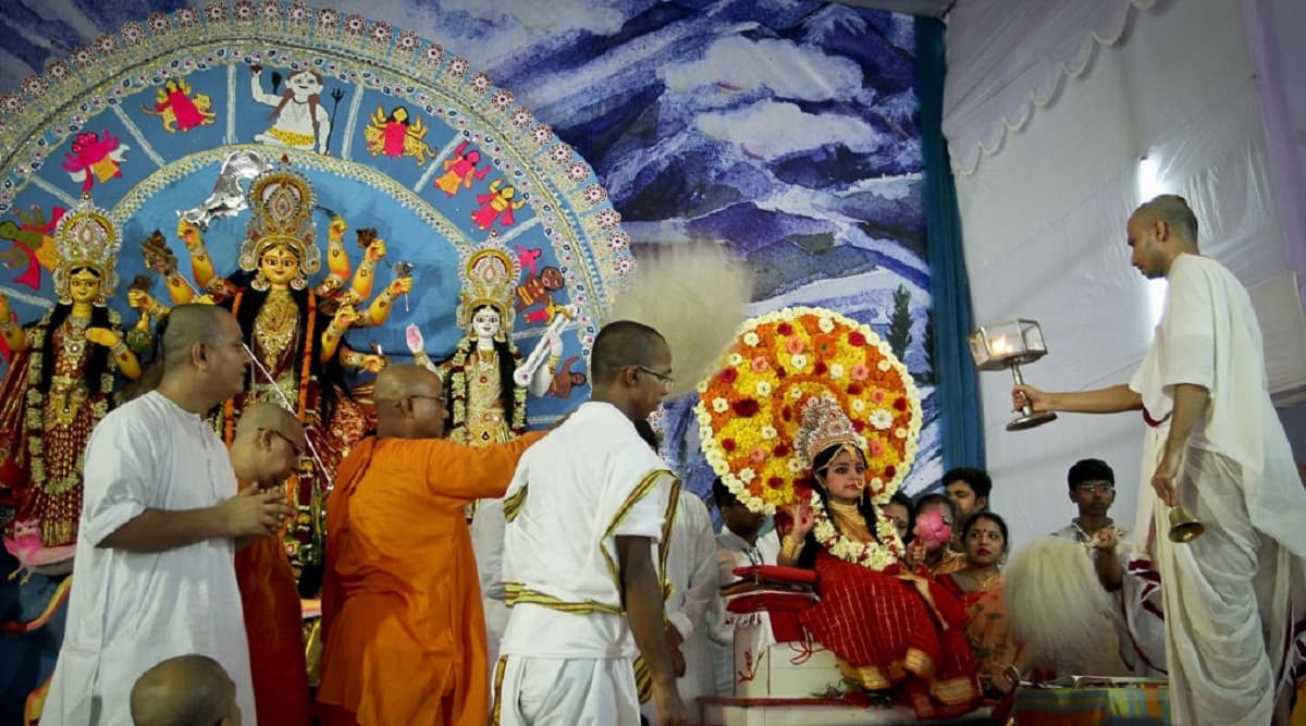 Bangladesh: Durga Puja Festival Celebrated in Dhaka by Hindu Community Bangladesh: Durga Puja Festival Celebrated in Dhaka by Hindu Community